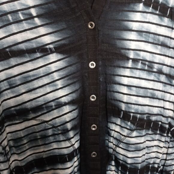 Slone Rouge Black and White Tie Die Button Front Cardigan - Picture 3 of 6